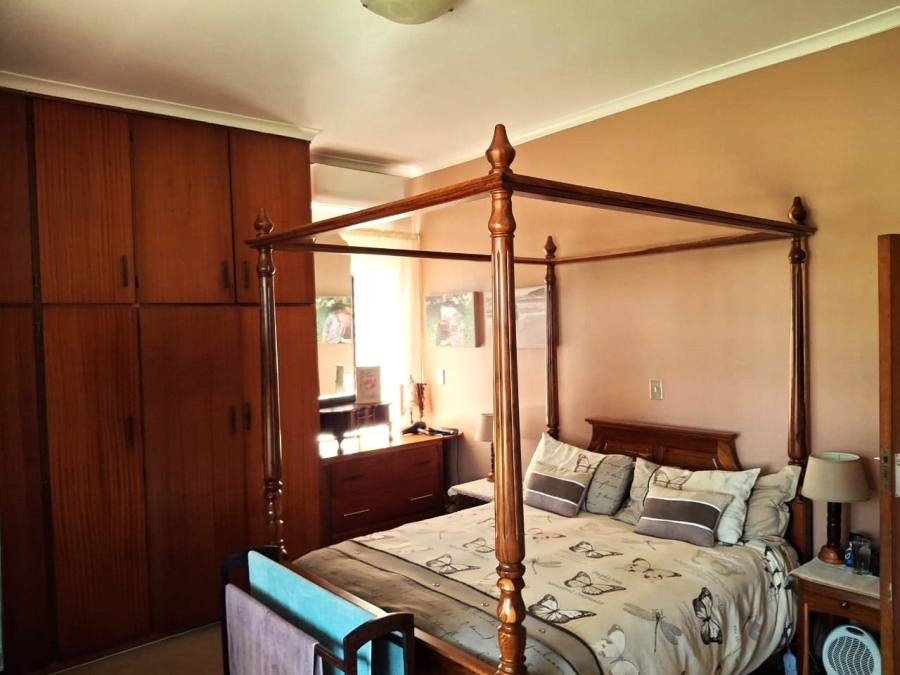 4 Bedroom Property for Sale in Humansdorp Eastern Cape